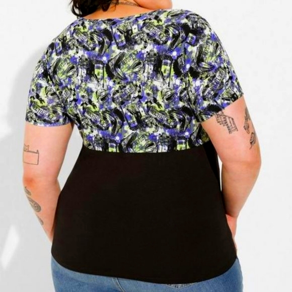 ❤️NWT VINTAGE TORRID TOP - BEETLEJUICE MANSION SUPER SOFT SHIRT TEE HALLOWEEN - Picture 3 of 11